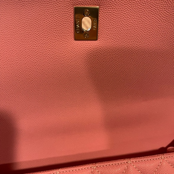 ❌ SOLD ❌✨Gorgoeus Chanel 20A CoCo Handle✨ - Picture 11 of 14